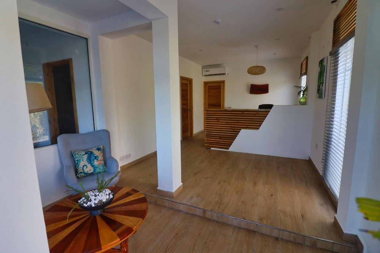 Venlia Apartment Виктория Екстериор снимка